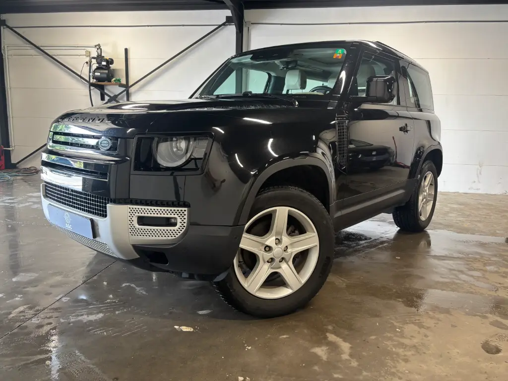  Land Rover Defender 90 2.0 Turbo P300 SE